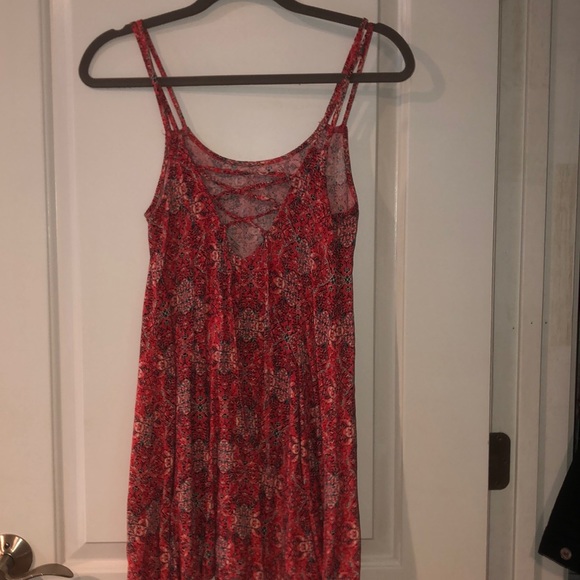 Short red dress with pattern - Picture 2 of 2